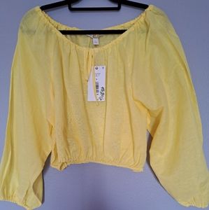 Chelsea & Violet linen blend yellow crop top with balloon sleeves. Size …